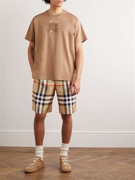 Burberry shorts men outfit